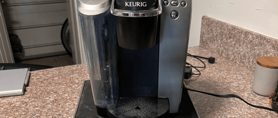 Keurig B70 Platinum Single Cup Home Brewing System User Manual Keurig B70 Platinum Single Cup Home Brewing System-featured