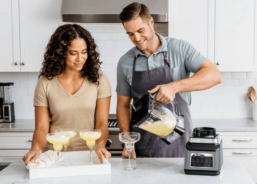 Ninja R-BN803TGT Professional Plus Kitchen Blender System User Manual