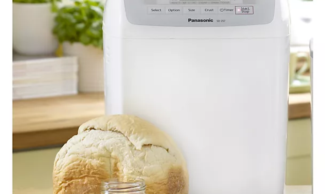 Panasonic SD-YD250 Bread Maker-featured