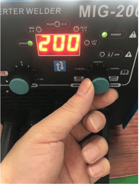 S7 MIG 200 Welder 2