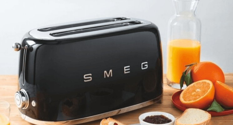 SMEG TSF02 Retro Style 4 Slice Toaster-featured