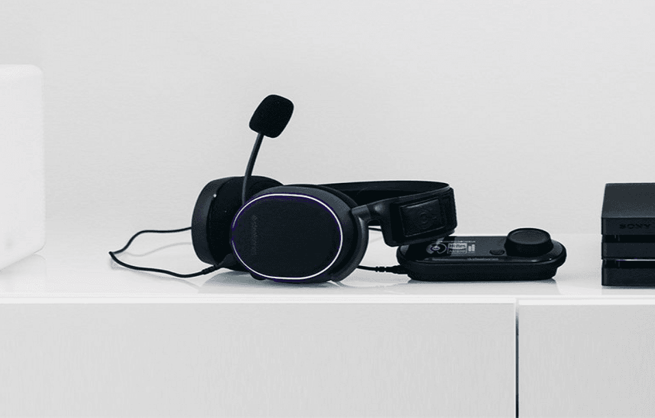 SteelSeries Arctis Pro-GameDAC Hi-Res Gaming Headset User Manual