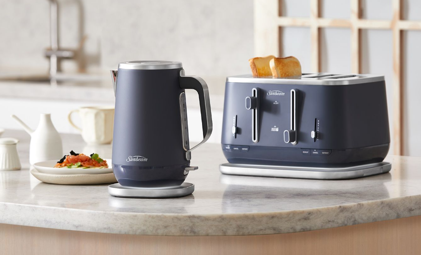 Sunbeam 3911 Wide Slot 4-Slice Toaster-featured