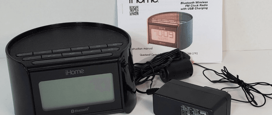 iHome iBT230 Bluetooth Wireless FM Clock Radio User Manual iHome iBT230 Bluetooth Wireless FM Clock Radio-featured