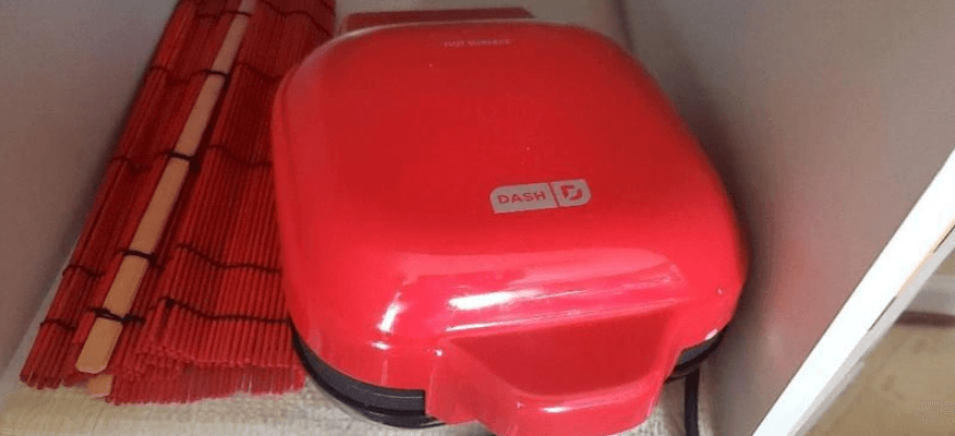Dash DBBM450 Deluxe Egg Bite Maker-featured