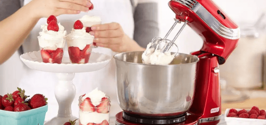 Dash DCSM250 Stand Mixer-featured