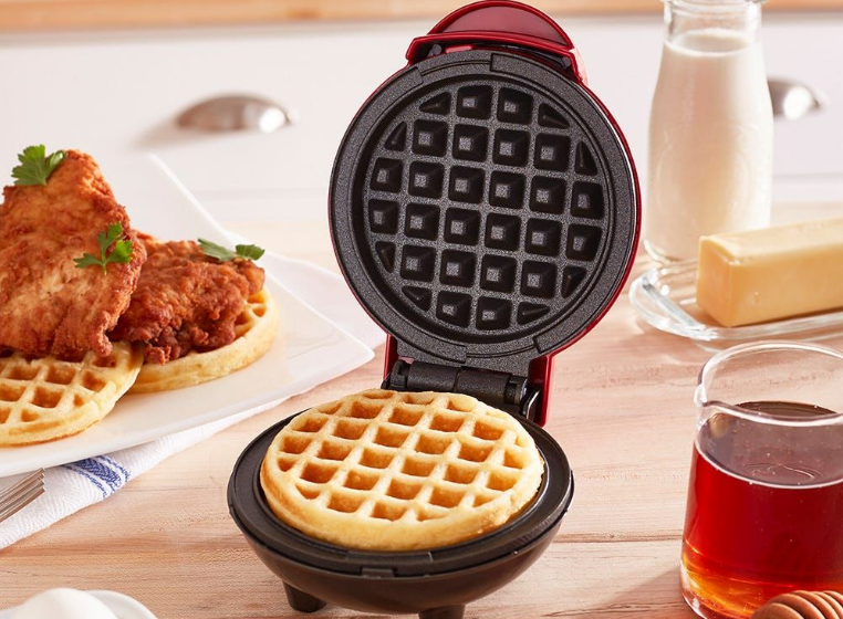 Dash DMG001 Mini Maker Portable Grill Machine-featured