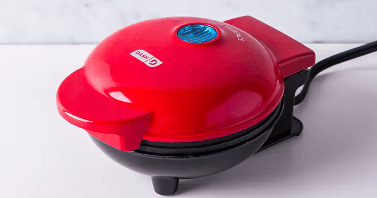 Dash DMSW002 Mini Maker Electric Griddle-featured