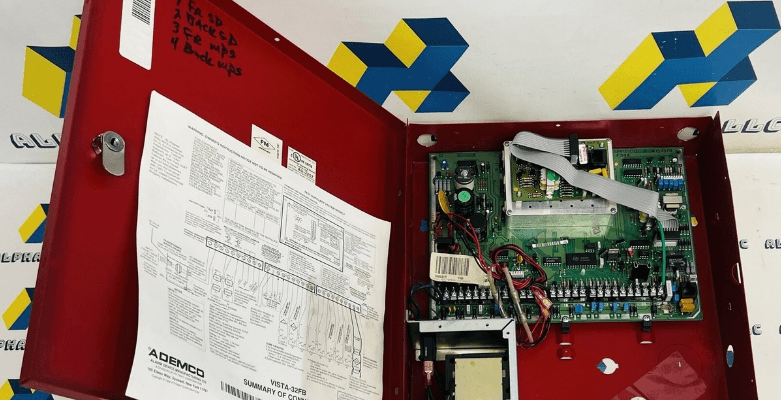 Honeywell Ademco VISTA 32FB Security System-featured