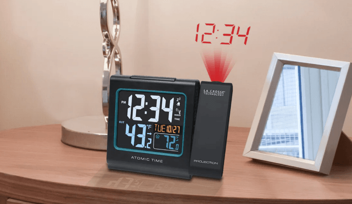 La Crosse 616-146v4 Atomic Projection Alarm Clock-featured