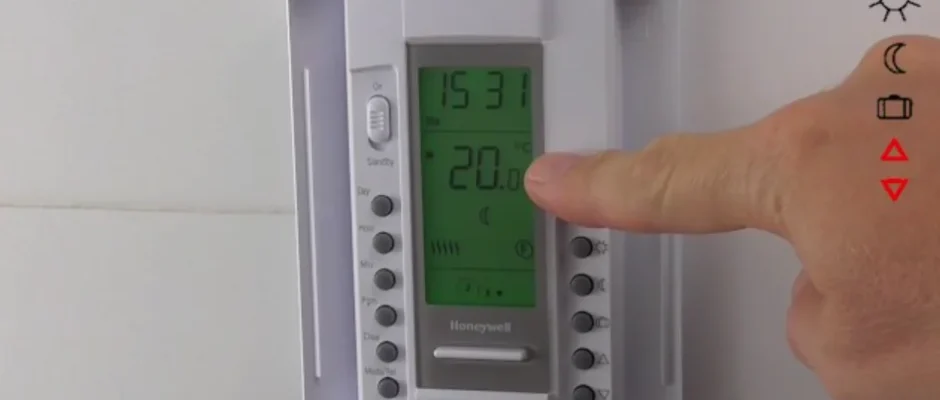 Honeywell 08161 Programmable Thermostat-featured1