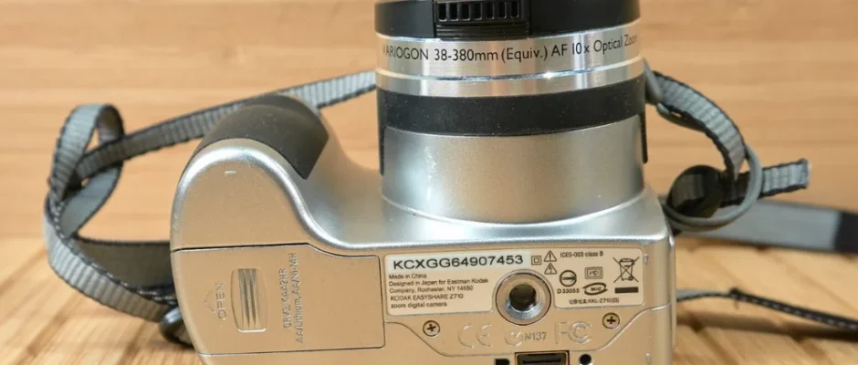 Kodak EasyShare Z710 Zoom Digital Camera User Guide Kodak EasyShare Z710 Zoom Digital Camera-featured 1