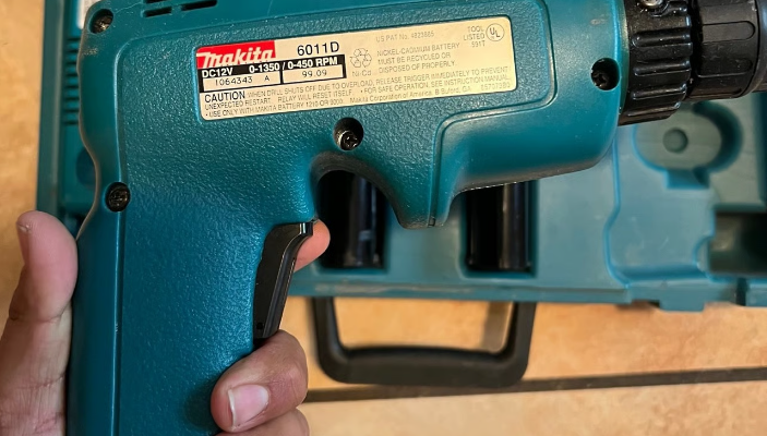 Makita 6011D Cordless Drill Machine-featured
