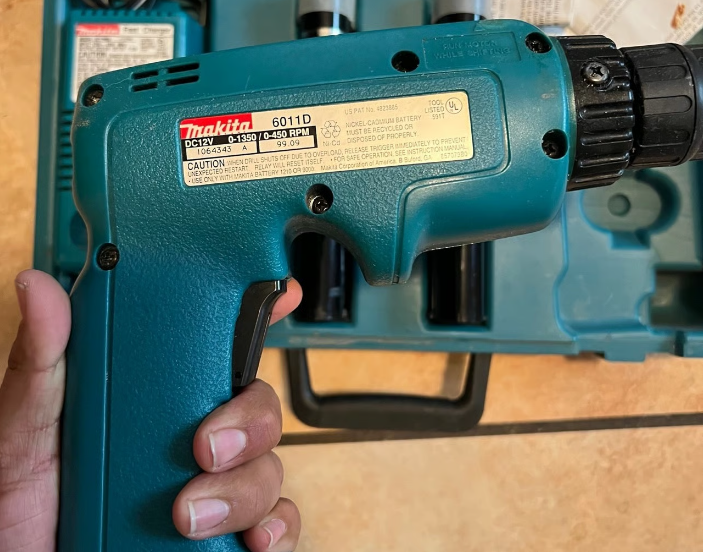 Makita 6011D Cordless Drill Machine User Manual