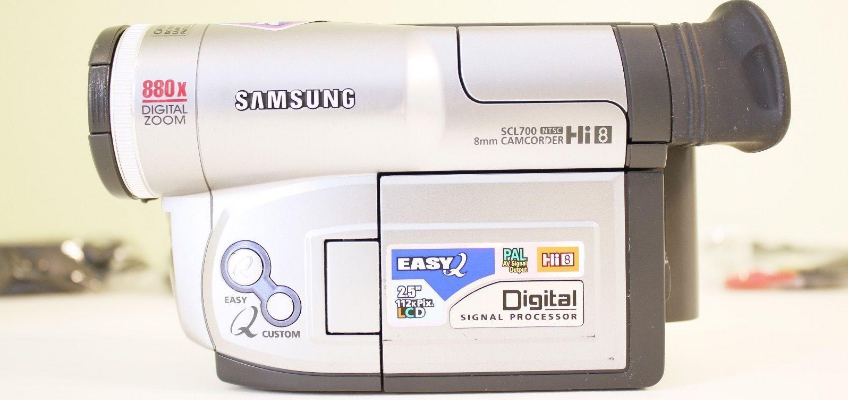 Samsung SCL700 Hi8 Camcorder-featured