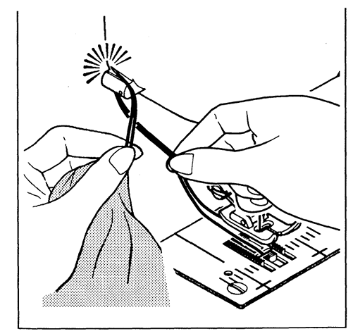 Singer 132 Featherweight Sewing Machine 26