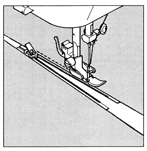 Singer 132 Featherweight Sewing Machine 29