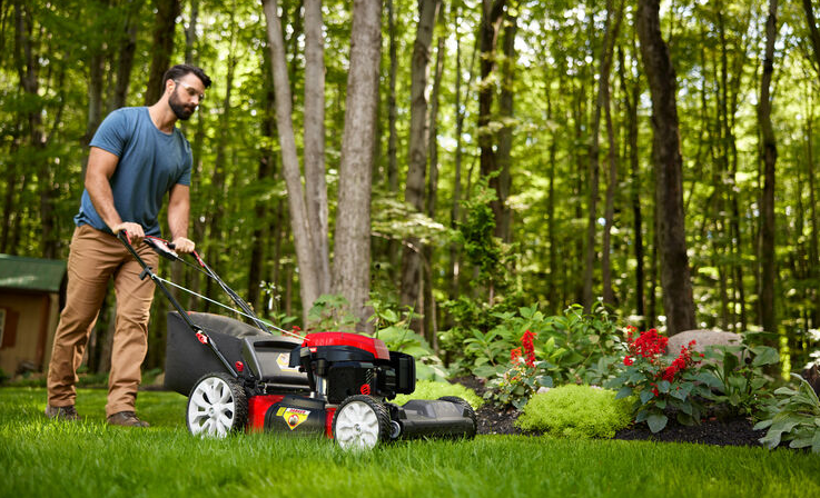 Troy-Bilt TB230 Self Propelled Lawn Tractor-featured