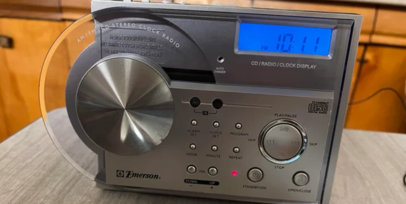 Emerson CKD2328 CD Stereo Clock Radio-featured