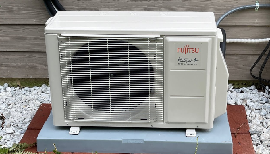 Fujitsu AOU24RLXFZ Outdoor Condenser-featured