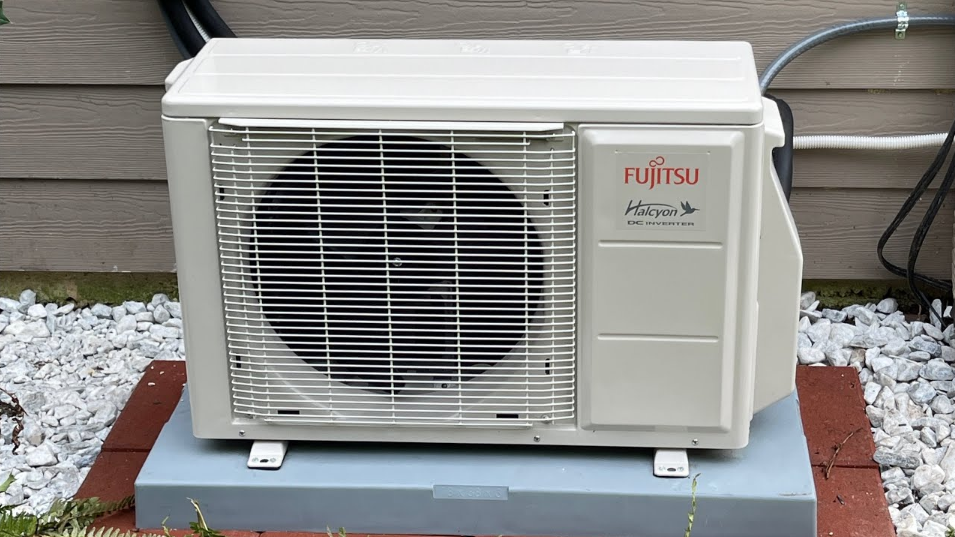Fujitsu AOU24RLXFZ Inverter Air Conditioner User Guide