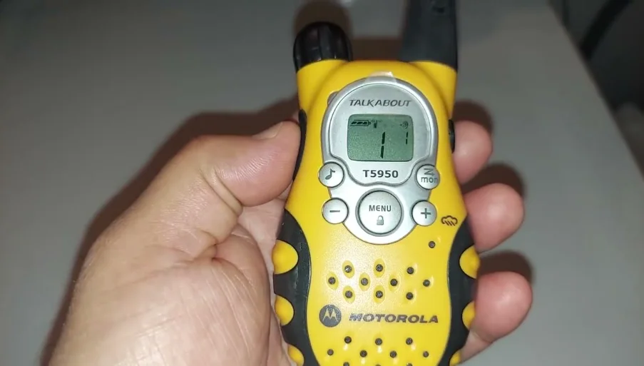 Motorola TalkAbout T5950 Two Way Radio User Manual