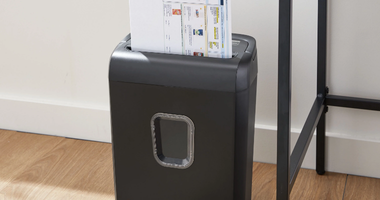 Royal 1212X Cross-Cut Paper Shredder User Guide Royal 1212MX Cut Paper Shredder-featured