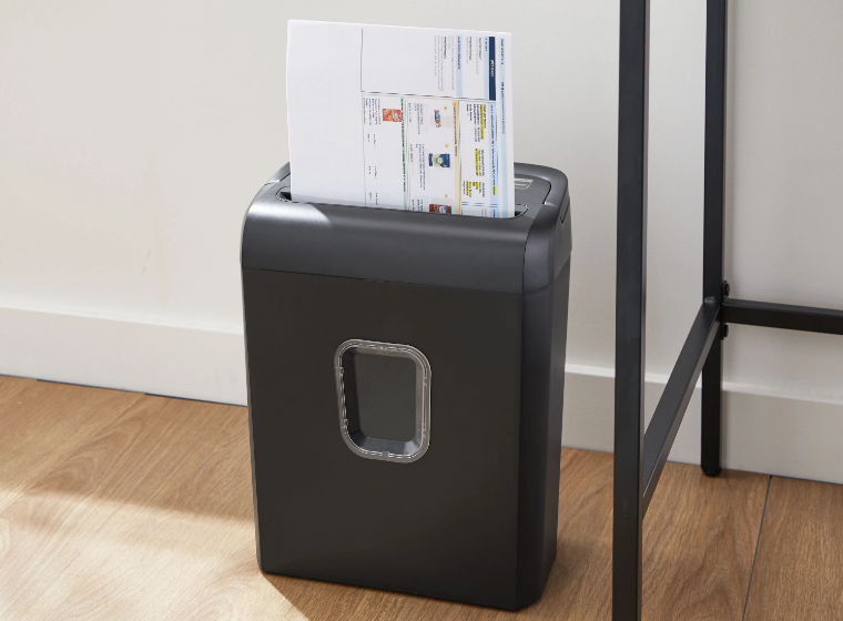 Royal 1212MX Cut Paper Shredder-featured