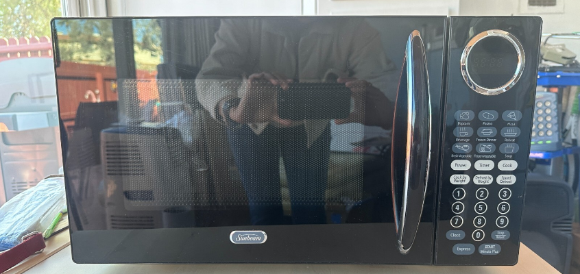 Sunbeam SGB8901 Microwave Oven-featured