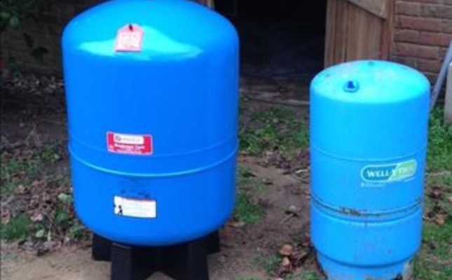 Utilitech LPT-52 52-Gallon Vertical Well Pressure Tank-featured