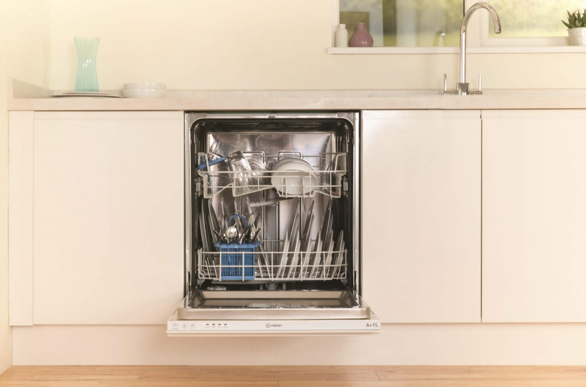 Indesit DIF 04B1 Full-Size Dishwasher-featured