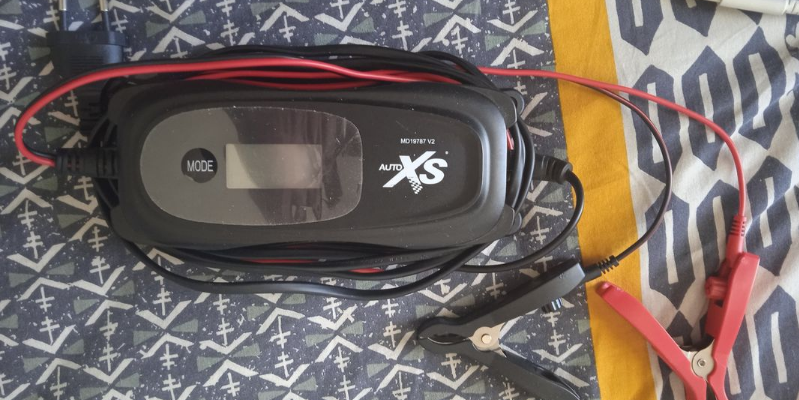 MEDION AUTO XS MD 19787 Car Battery Charger-featured