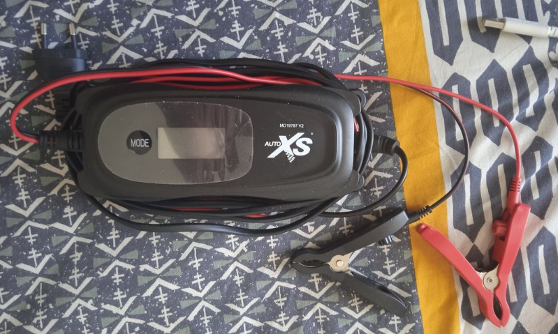 MEDION AUTO XS MD 19787 Car Battery Charger-featured