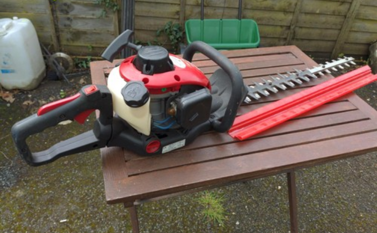 Mountfield MHJ2424 Petrol Hedge Trimmer-featured