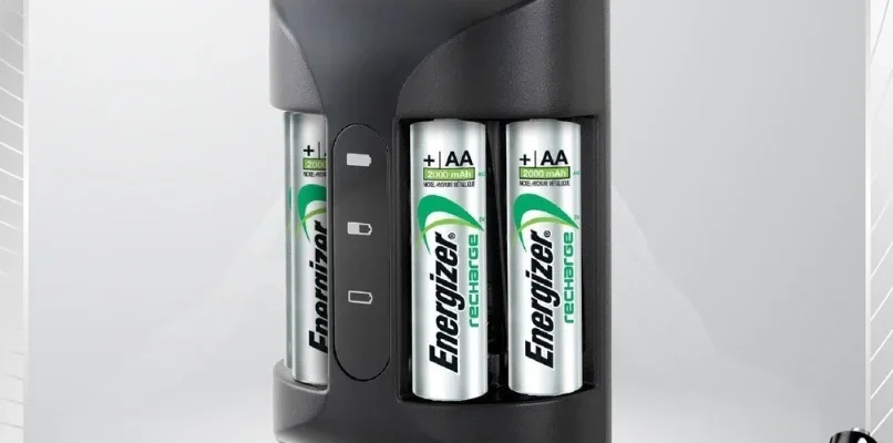 Energizer CHPRO Recharge Pro Battery Charger feat