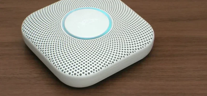 Google Nest-Wired Smoke and CO Smart Alarm User Guide feat