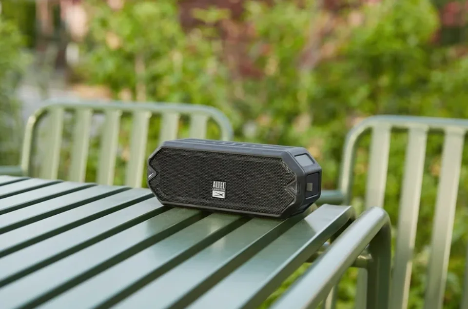 Altec HydraJolt Everythingproof Wireless Speaker User Guide