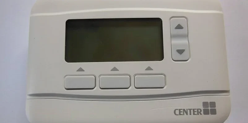 CENTER 340017 RF Programmable Thermostats-featured