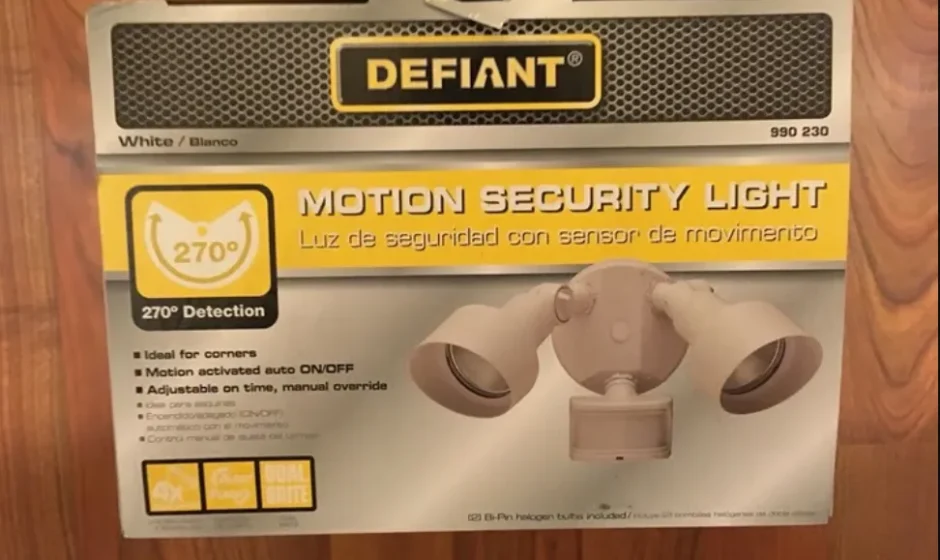 Defiant DF-5597 270-Degree Motion Security Light User Manual Defiant DF-5597 270-Degree Motion Security Light- fi