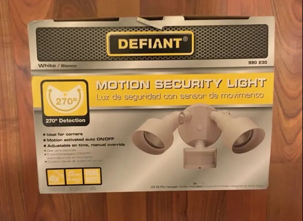 Defiant DF-5597 270-Degree Motion Security Light User Manual