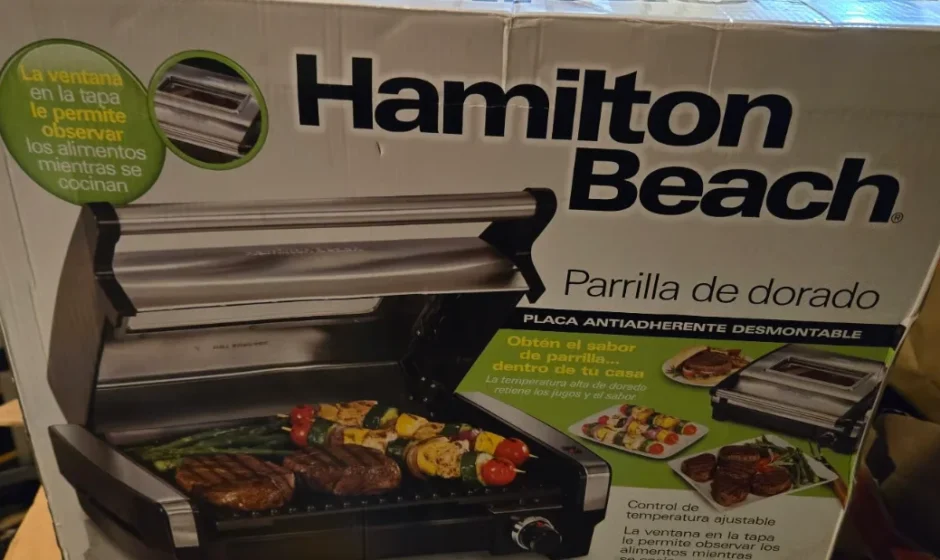 Hamilton Beach 25361 Electric Indoor Searing Grill-featured