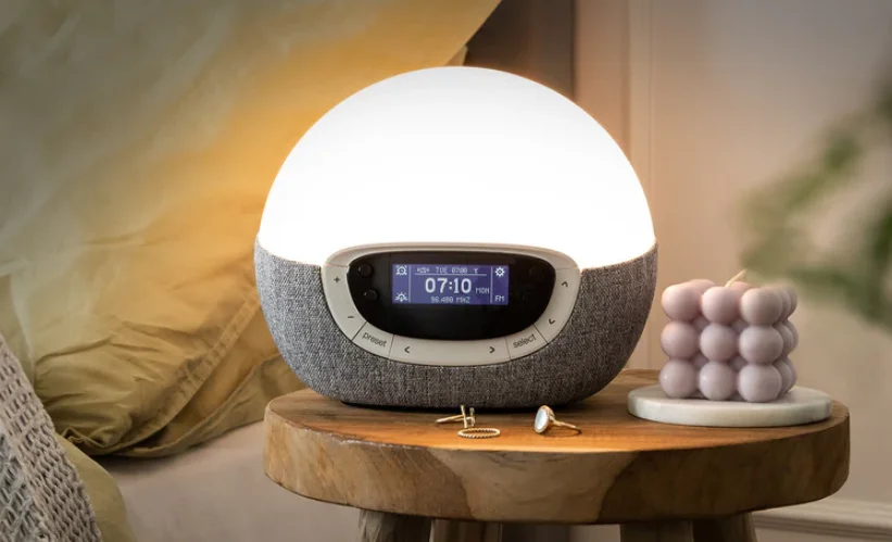 Lumie Bodyclock Shine 300 Wake-up Light Radio Alarm feat