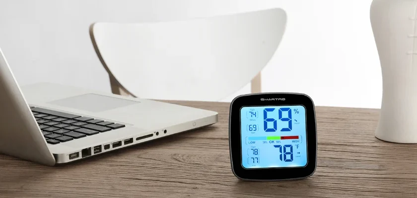 SMARTRO SC42 Digital Hygrometer Indoor Thermometer feat