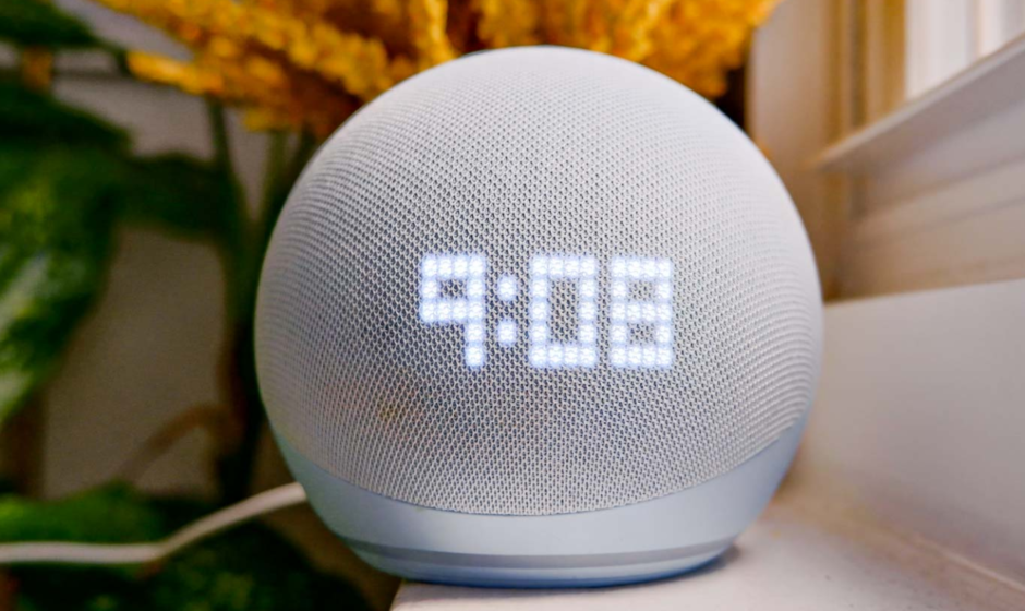 Amazon Echo Dot 5th Gen Smart Display with clock featured image