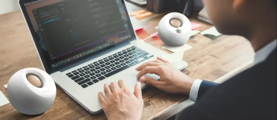 Creative Pebble V3 Minimalistic Desktop Speakers-fi