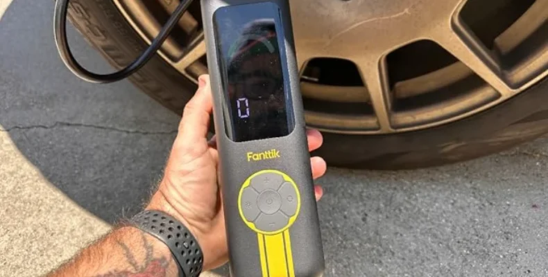 Fanttik X10 Cross Tire Inflator Portable Air Compressor featured image