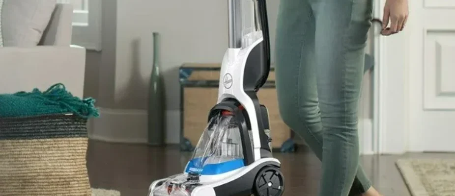 Hoover PowerDash Compact Carpet Cleaner-featured