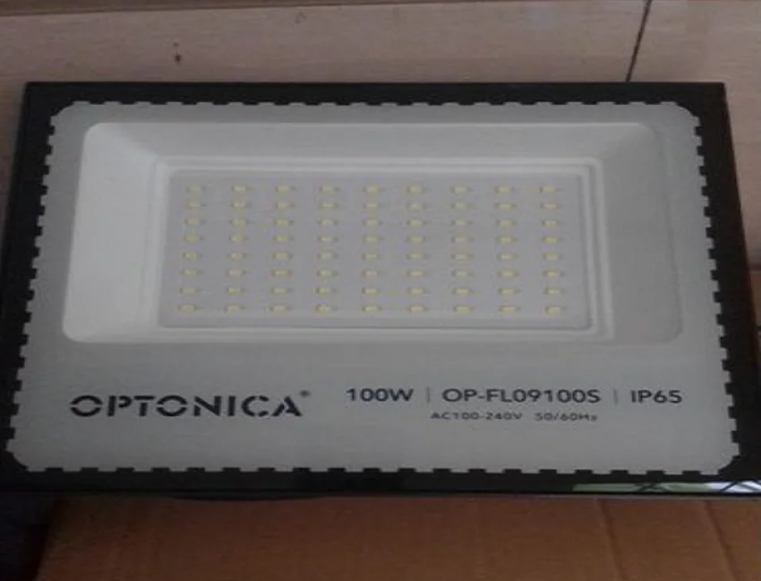 Optonica IP65 LED Milky-Lens Floodlight User Manual