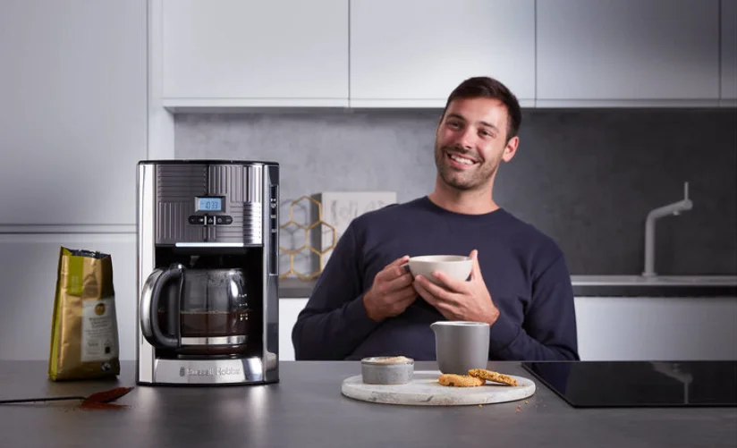 Russell Hobbs 25270-56 Geo Steel Coffee Maker feat