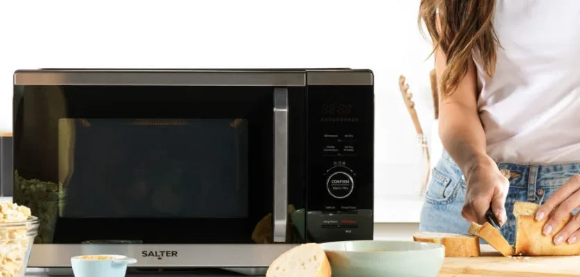 Salter EK5817 DuoWave 2-in-1 Air Fryer & Microwave feat